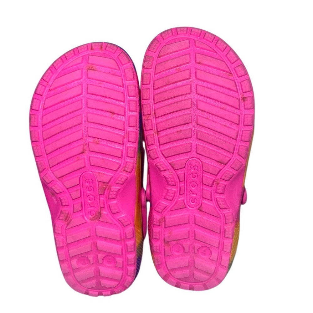 Crocs fur lined CLASSIC Tie Dye kids clogs shoes girl’s shoes size 4 - Picture 8 of 13